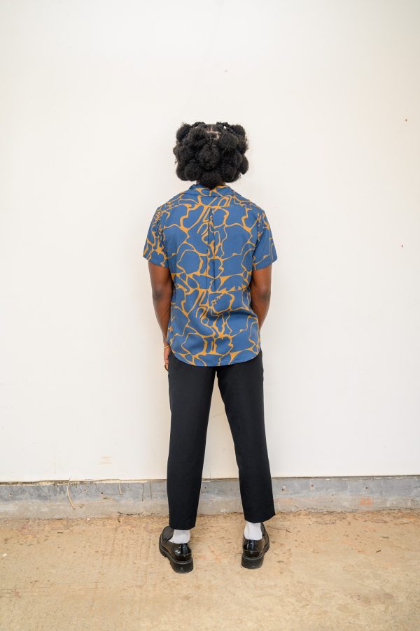 Pangolin Print Navy Cuban Collar - Image 5