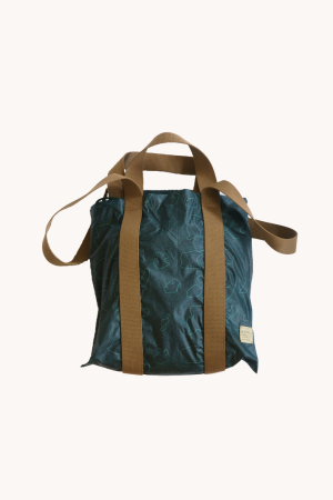 Map print waterproof tote bag