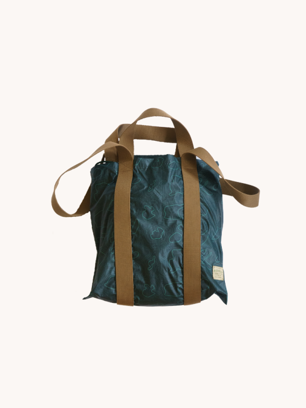 Map print waterproof tote bag