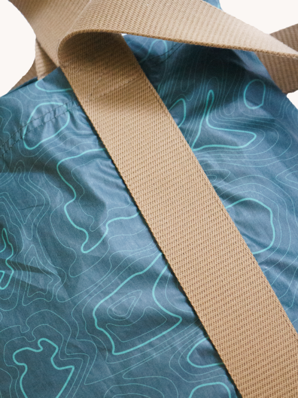 Map print waterproof tote bag - Image 2
