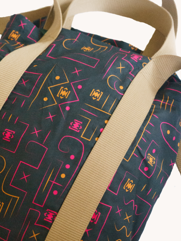 Conversation print tote bag black - Image 2